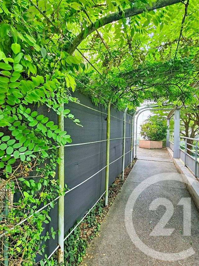 Appartement F2 à louer - 2 pièces - 49.0 m2 - TORCY - 77 - ILE-DE-FRANCE - Century 21 Agence Du Val