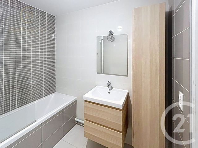 Appartement F2 à louer - 2 pièces - 42.59 m2 - VILLEPARISIS - 77 - ILE-DE-FRANCE - Century 21 Agence Du Val