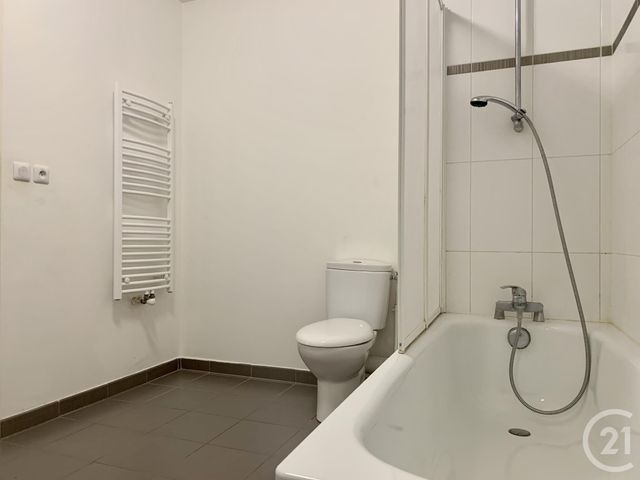 Appartement F1 à louer - 1 pièce - 42.16 m2 - POMPONNE - 77 - ILE-DE-FRANCE - Century 21 Agence Du Val