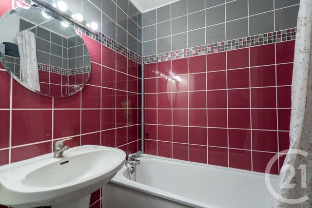 Appartement F3 à vendre - 3 pièces - 67.21 m2 - CHAMPS SUR MARNE - 77 - ILE-DE-FRANCE - Century 21 Agence Du Val