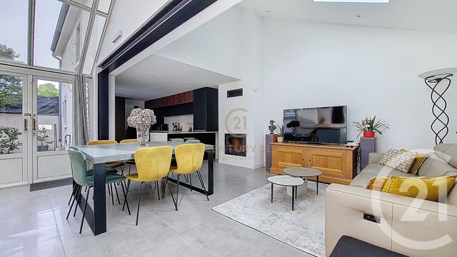 maison à vendre - 6 pièces - 118.97 m2 - CHAMPS SUR MARNE - 77 - ILE-DE-FRANCE - Century 21 Agence Du Val