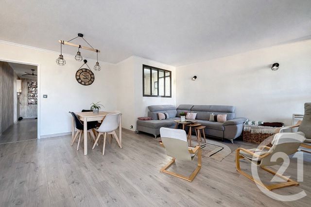 Appartement F4 à vendre - 4 pièces - 86.62 m2 - CHAMPS SUR MARNE - 77 - ILE-DE-FRANCE - Century 21 Agence Du Val