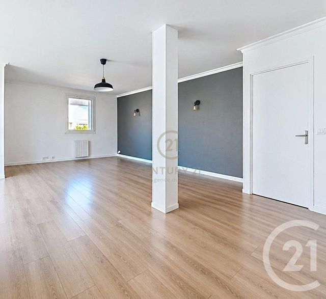 Appartement F4 à vendre - 3 pièces - 85.78 m2 - NOISIEL - 77 - ILE-DE-FRANCE - Century 21 Agence Du Val
