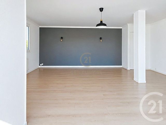 Appartement F4 à vendre - 3 pièces - 85.78 m2 - NOISIEL - 77 - ILE-DE-FRANCE - Century 21 Agence Du Val