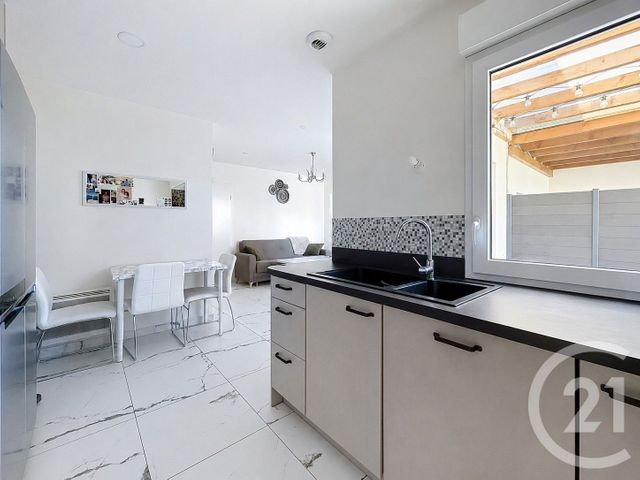 maison à vendre - 4 pièces - 79.01 m2 - CHAMPS SUR MARNE - 77 - ILE-DE-FRANCE - Century 21 Agence Du Val