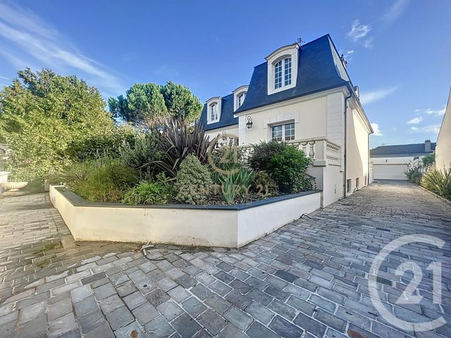 maison à vendre - 7 pièces - 164.47 m2 - CHAMPS SUR MARNE - 77 - ILE-DE-FRANCE - Century 21 Agence Du Val