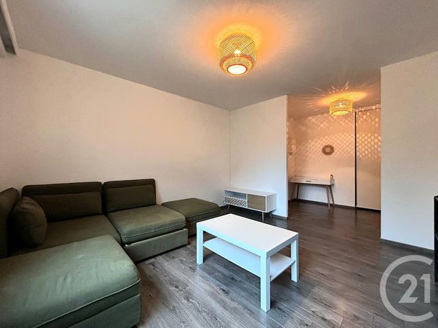 Appartement F2 à louer - 2 pièces - 47.25 m2 - VAIRES SUR MARNE - 77 - ILE-DE-FRANCE - Century 21 Agence Du Val