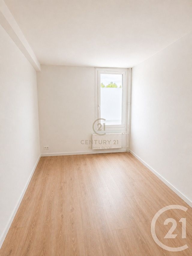 Appartement F4 à vendre - 4 pièces - 90.2 m2 - CHAMPS SUR MARNE - 77 - ILE-DE-FRANCE - Century 21 Agence Du Val