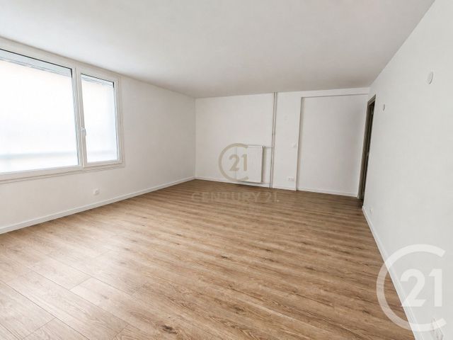 Appartement F4 à vendre - 4 pièces - 90.2 m2 - CHAMPS SUR MARNE - 77 - ILE-DE-FRANCE - Century 21 Agence Du Val