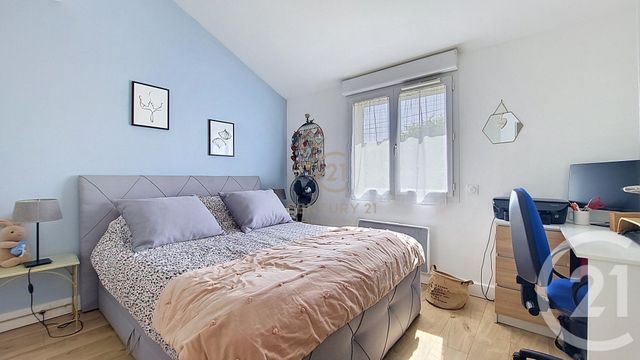 maison à vendre - 5 pièces - 110.66 m2 - CHAMPS SUR MARNE - 77 - ILE-DE-FRANCE - Century 21 Agence Du Val