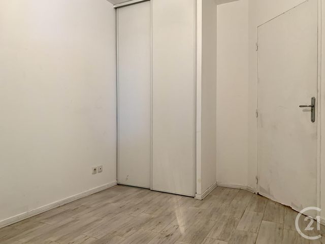 Appartement F2 à louer - 2 pièces - 30.63 m2 - LOGNES - 77 - ILE-DE-FRANCE - Century 21 Agence Du Val