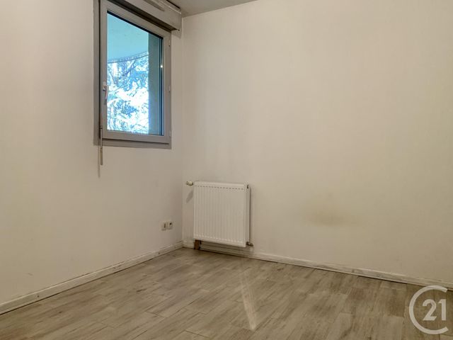 Appartement F2 à louer - 2 pièces - 30.63 m2 - LOGNES - 77 - ILE-DE-FRANCE - Century 21 Agence Du Val