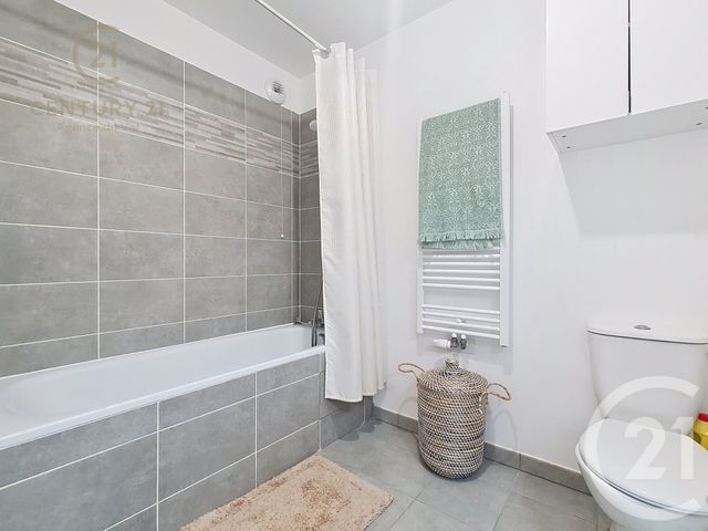 Appartement F3 à louer - 3 pièces - 61.78 m2 - TORCY - 77 - ILE-DE-FRANCE - Century 21 Agence Du Val