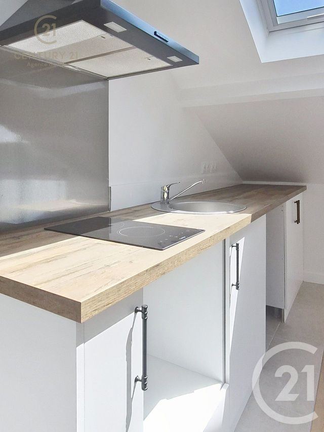 Appartement F2 à louer - 2 pièces - 27.42 m2 - CHAMPS SUR MARNE - 77 - ILE-DE-FRANCE - Century 21 Agence Du Val