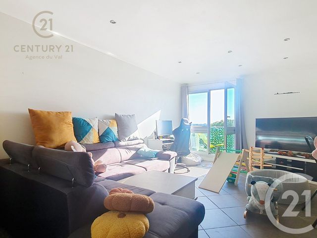 Appartement F3 à louer - 3 pièces - 74.5 m2 - CHELLES - 77 - ILE-DE-FRANCE - Century 21 Agence Du Val