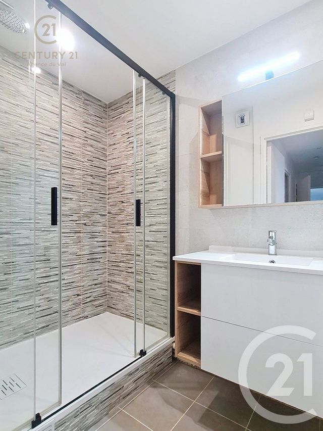 Appartement F3 à louer - 3 pièces - 74.5 m2 - CHELLES - 77 - ILE-DE-FRANCE - Century 21 Agence Du Val