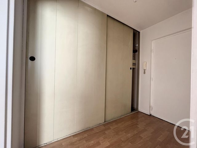 Appartement T1 à louer - 1 pièce - 30.12 m2 - NOISIEL - 77 - ILE-DE-FRANCE - Century 21 Agence Du Val