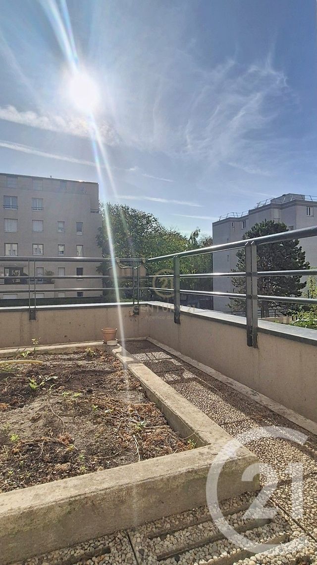 Appartement F2 à vendre - 2 pièces - 46.95 m2 - TORCY - 77 - ILE-DE-FRANCE - Century 21 Agence Du Val