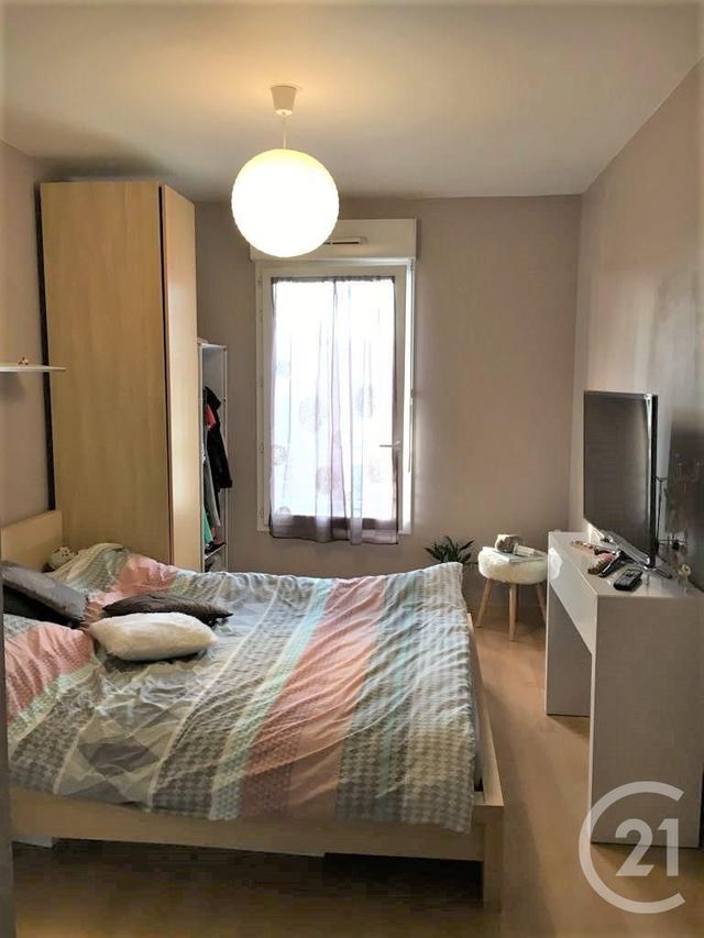 Appartement F2 à louer - 2 pièces - 49.18 m2 - CHAMPS SUR MARNE - 77 - ILE-DE-FRANCE - Century 21 Agence Du Val