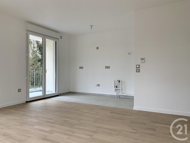 Appartement F3 à louer - 3 pièces - 63.14 m2 - VILLEJUIF - 94 - ILE-DE-FRANCE - Century 21 Agence Du Val