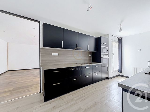 Appartement F4 à vendre - 4 pièces - 83.0 m2 - CHAMPS SUR MARNE - 77 - ILE-DE-FRANCE - Century 21 Agence Du Val