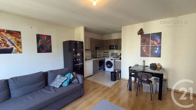 Appartement F2 à louer - 2 pièces - 50.79 m2 - CHAMPS SUR MARNE - 77 - ILE-DE-FRANCE - Century 21 Agence Du Val
