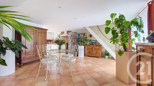 maison à vendre - 5 pièces - 126.11 m2 - CHAMPS SUR MARNE - 77 - ILE-DE-FRANCE - Century 21 Agence Du Val