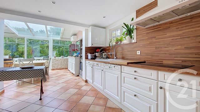 maison à vendre - 5 pièces - 126.11 m2 - CHAMPS SUR MARNE - 77 - ILE-DE-FRANCE - Century 21 Agence Du Val
