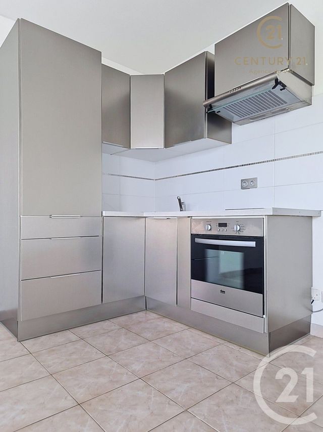 Appartement Studio à louer - 1 pièce - 26.75 m2 - CHAMPS SUR MARNE - 77 - ILE-DE-FRANCE - Century 21 Agence Du Val