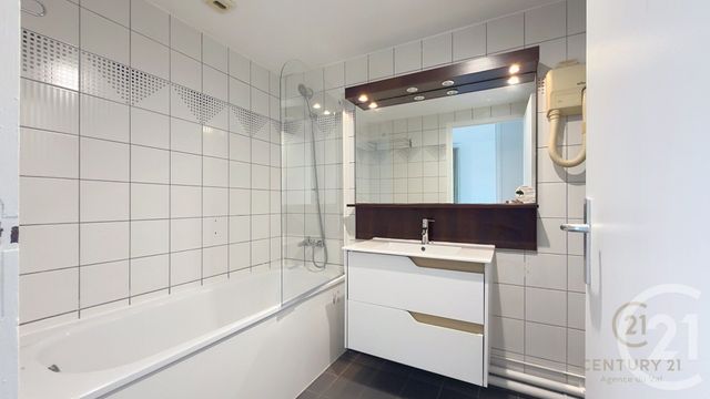 Appartement Studio à louer - 1 pièce - 29.39 m2 - LOGNES - 77 - ILE-DE-FRANCE - Century 21 Agence Du Val