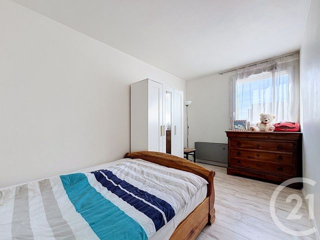 Appartement F5 à vendre - 5 pièces - 95.81 m2 - NOISIEL - 77 - ILE-DE-FRANCE - Century 21 Agence Du Val
