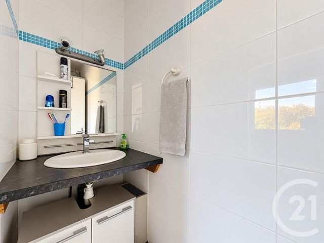 Appartement F5 à vendre - 5 pièces - 95.81 m2 - NOISIEL - 77 - ILE-DE-FRANCE - Century 21 Agence Du Val