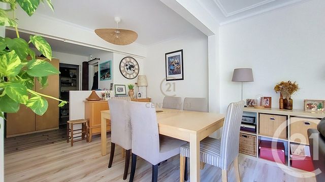 Appartement F5 à vendre - 5 pièces - 101.5 m2 - CHAMPS SUR MARNE - 77 - ILE-DE-FRANCE - Century 21 Agence Du Val