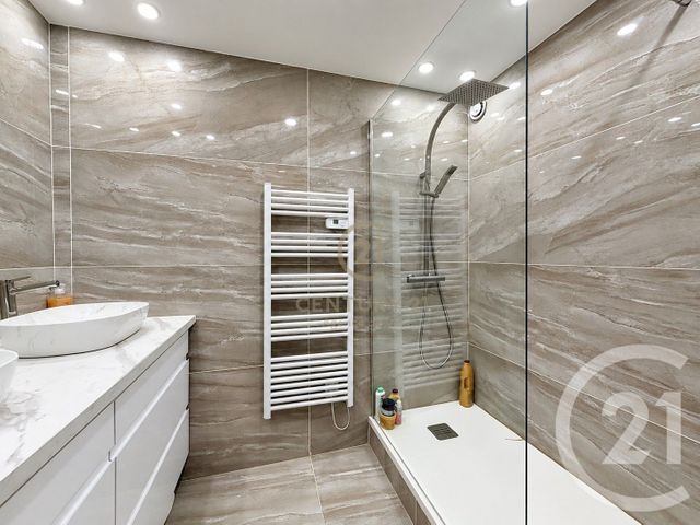 Appartement F4 à vendre - 4 pièces - 83.11 m2 - CHAMPS SUR MARNE - 77 - ILE-DE-FRANCE - Century 21 Agence Du Val