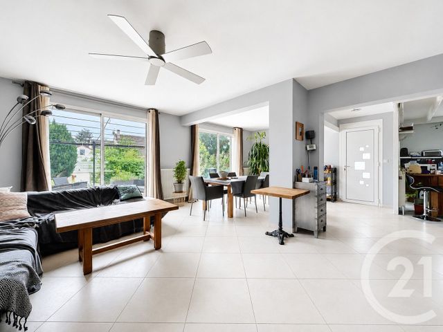 maison à vendre - 7 pièces - 207.07 m2 - CHAMPS SUR MARNE - 77 - ILE-DE-FRANCE - Century 21 Agence Du Val