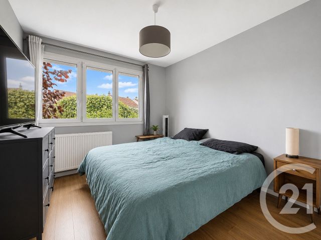 maison à vendre - 7 pièces - 207.07 m2 - CHAMPS SUR MARNE - 77 - ILE-DE-FRANCE - Century 21 Agence Du Val